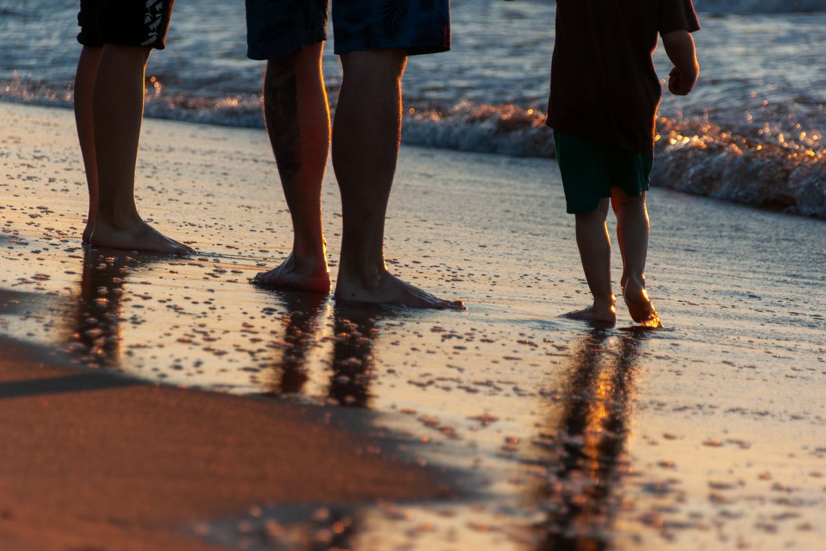 Férias baratas em família: 7 decisões que mudam o orçamento